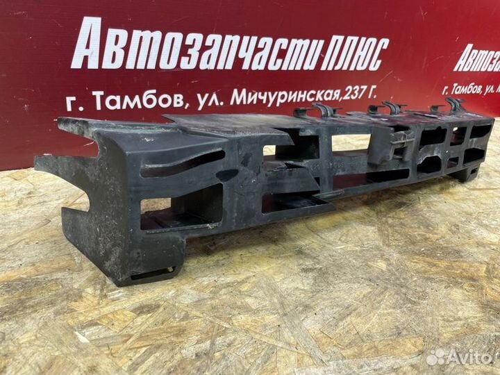 Абсорбер бампера передний левый Renault Duster