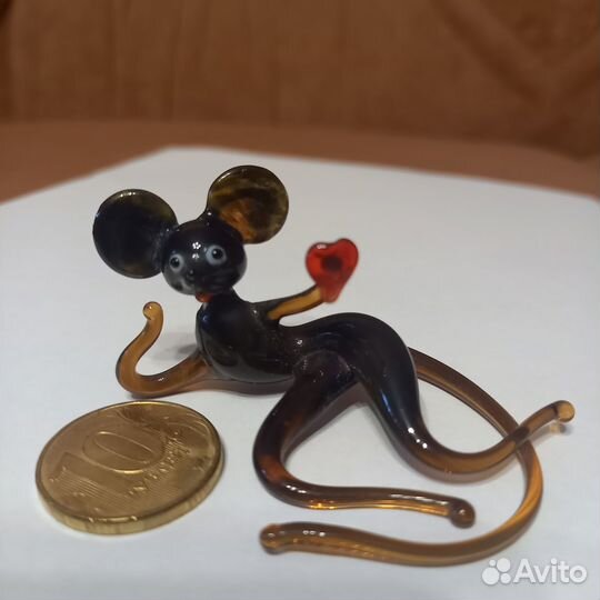 Стеклянные фигурки