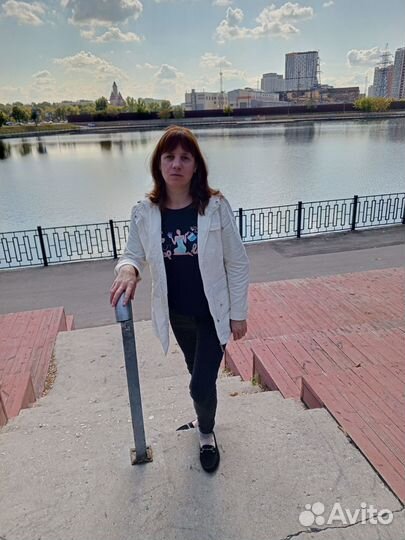 Упаковщица стикеровщица