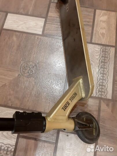 Трюковой самокат tech team