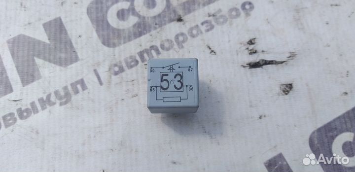 Реле включения вентилятора Volkswagen Passat