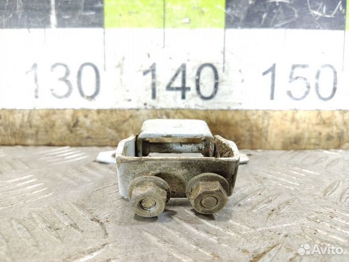 Петля багажника левая Mazda Cx5 2012-2017