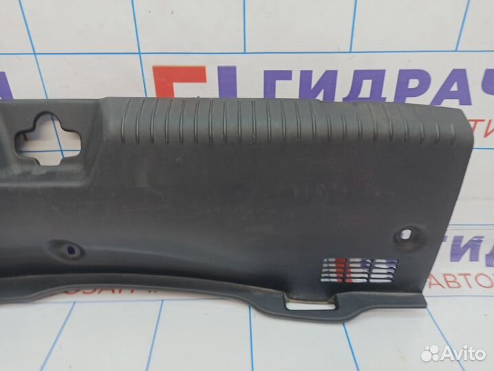 Обшивка багажника на заднюю панель Hyundai Elantra