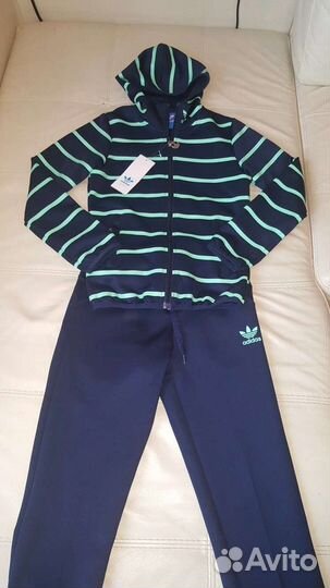 Спортивный костюм adidas