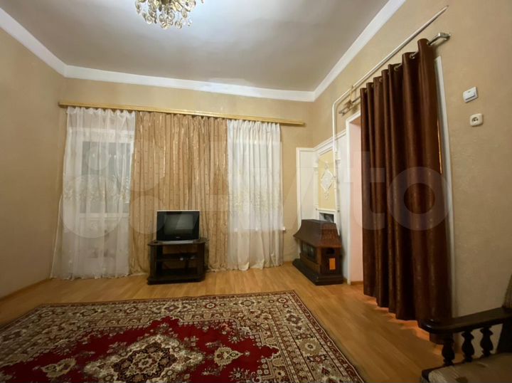 2-к. квартира, 60 м², 1/1 эт.