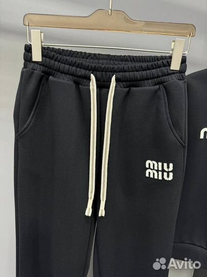 Топовый костюм Miu Miu