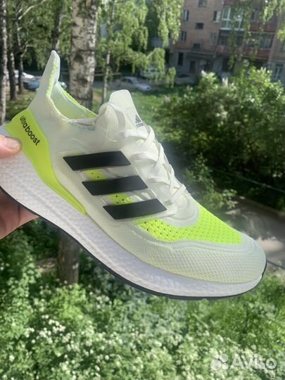 Кроссовки adidas ultraboost