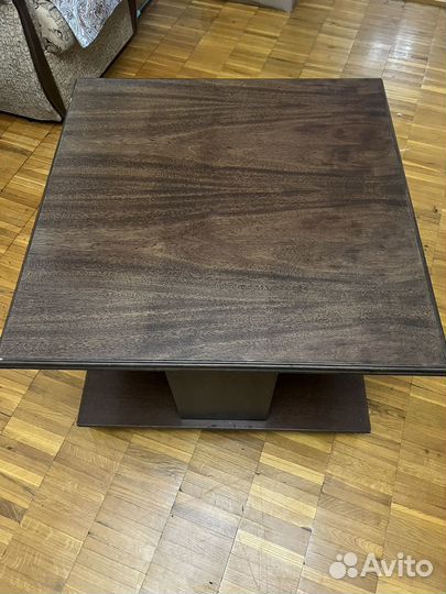 Журнальный столик