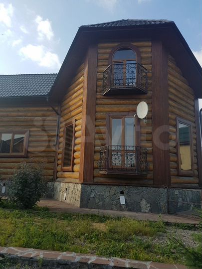 Дом 220 м² на участке 13,5 сот.