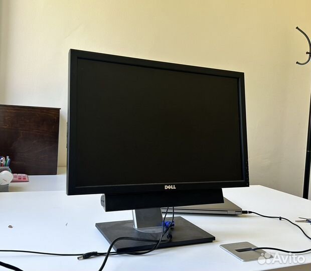 Монитор Dell Professional P2210f, 55,9cm/ 22