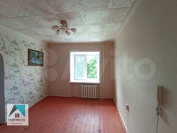 Комната 30 м² в 4-к., 3/5 эт.