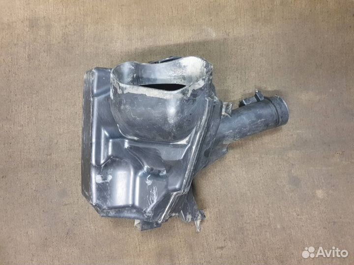 Корпус воздушного фильтра R Infiniti FX/QX70 S51