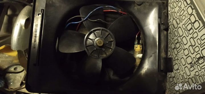 Трапеция дворников с мотором