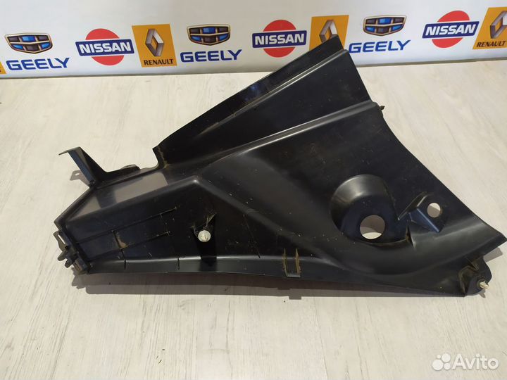 Обшивка Накладка задней стойки Geely GC6 Лев