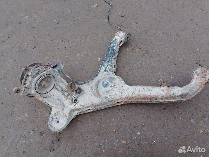 Рычаг задний левый правый Mercedes Vito w638