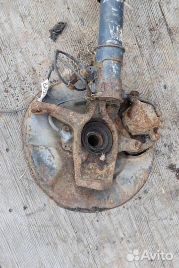 Ступица передняя правая Suzuki Vitara 1996