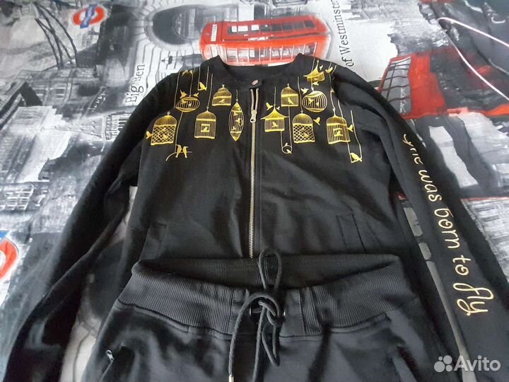 Спортивный костюм женский