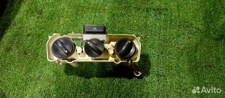 Блок управления печкой Королла е120