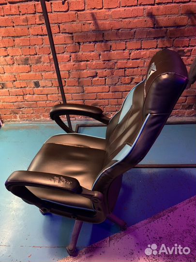 Кресло компьютерное thunder x3