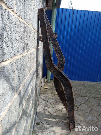 Подрамник газ 21