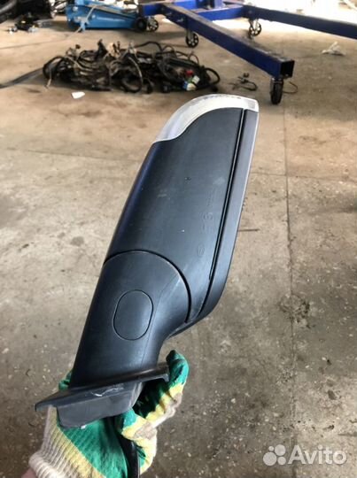 Зеркало боковое левое Volkswagen Touran 2004