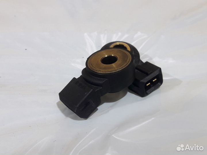 Датчик детонации Mercedes W211 m272 n273