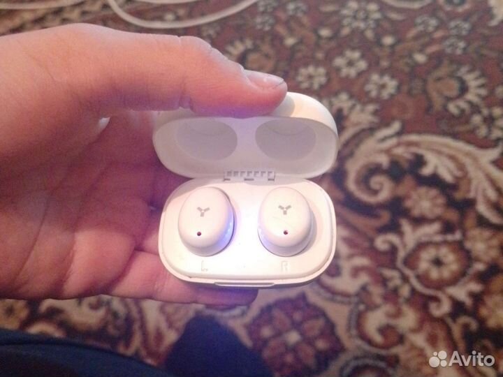 Беспроводные наушники