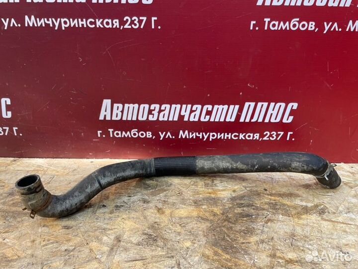 Патрубок радиатора Renault Sandero Stepway