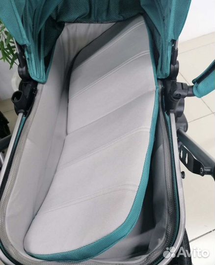 Коляска 2 в 1 luxmom 558 изумруд