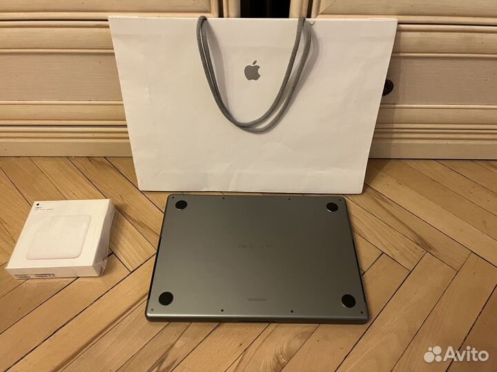 MacBook Pro 14 2023 M2 16Gb 512Gb в идеале