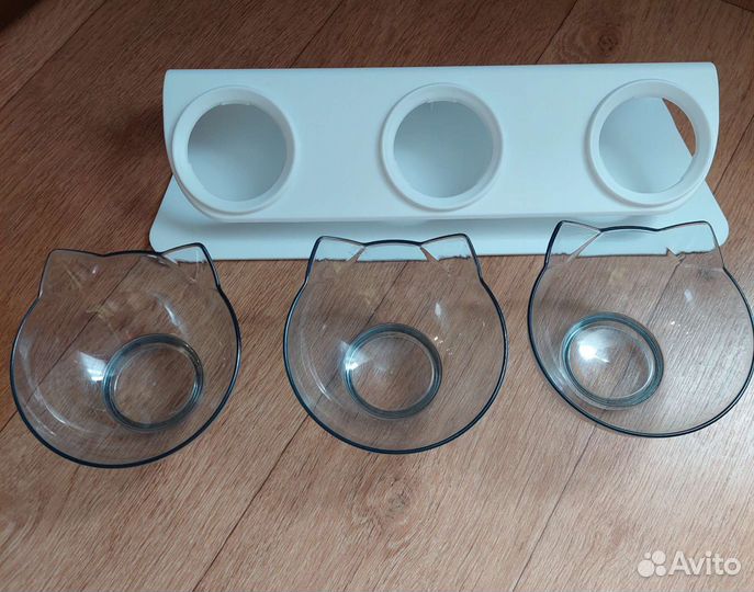 Тройная миска на подставке для животных