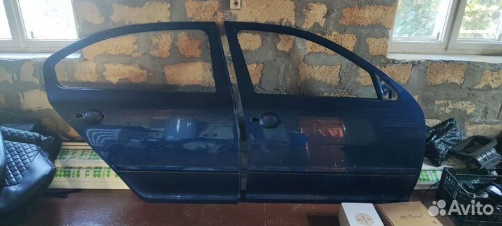 Дверь правая передняя и задняя Octavia a5