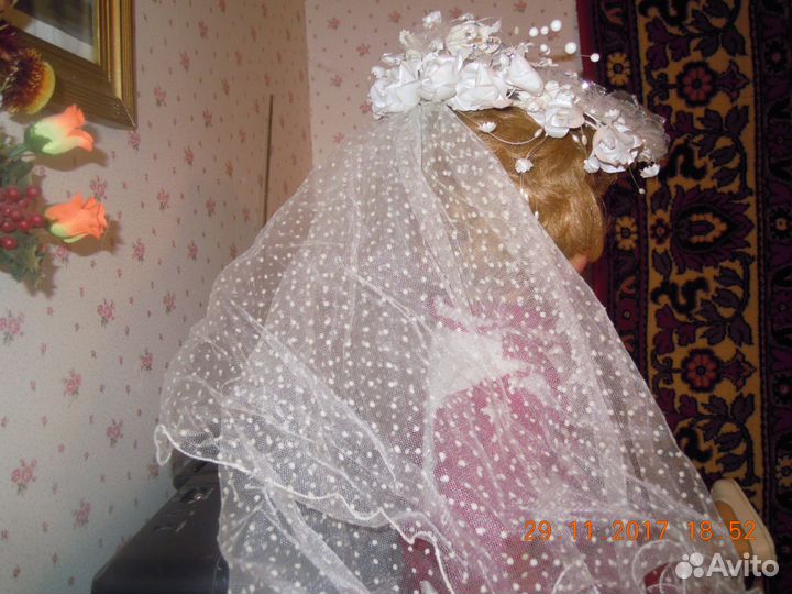 Красивый свадебный убор из 90-х годов