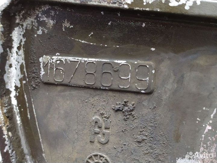 1678699 Крышка двигателя