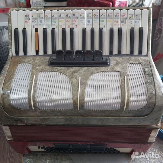 На запчасти аккардеон