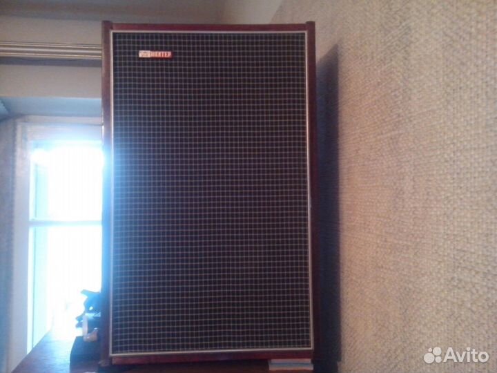 Усилитель с 2 ас б/у в хорошем состоянии продаётся