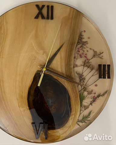 Часы настенные из эпоксидной смолы и дерева