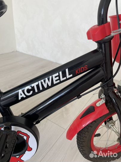 Детский велосипед четырехколесный 12