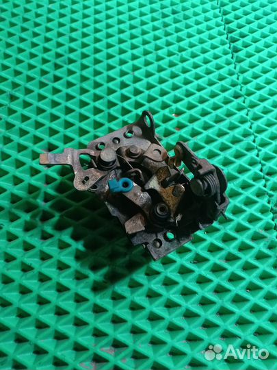 Замок двери передний правый Daewoo Nexia N100