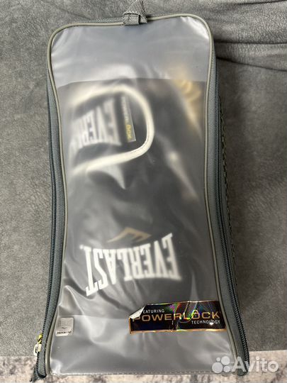 Боксерские перчатки Everlast 10 oz