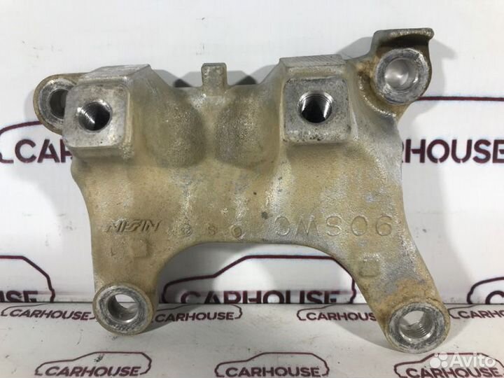 Кронштейн двигателя передний левый Honda Crv 2.0