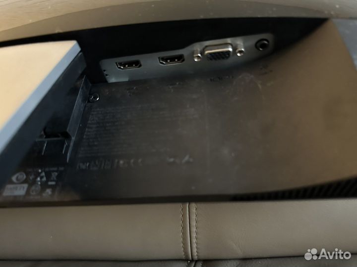 Монитор Dell 27