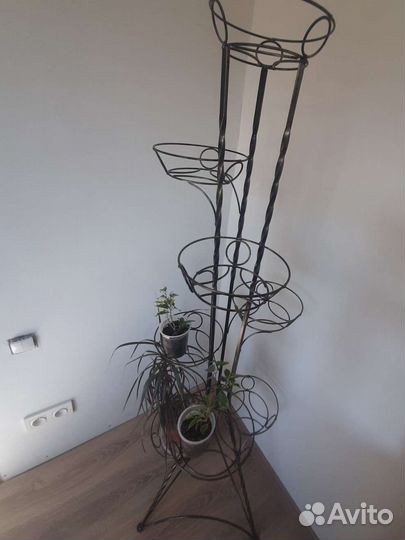 Подставка для цветов