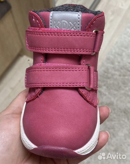 Ботинки демисезонные для девочки 23 размер новые
