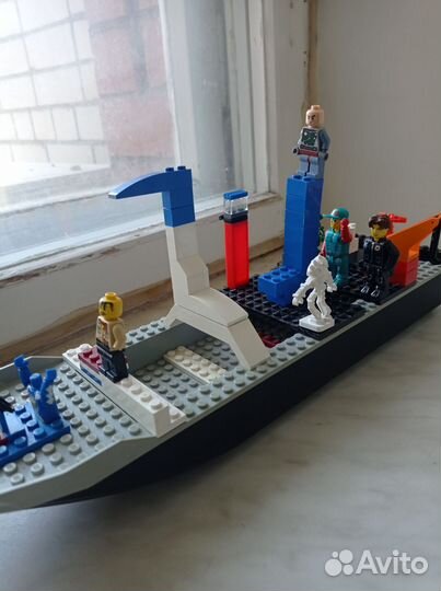 Lego корабль