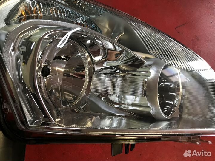 Фара передняя правая Nissan Qashqai j10