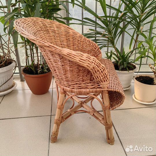 Детское плетеное кресло