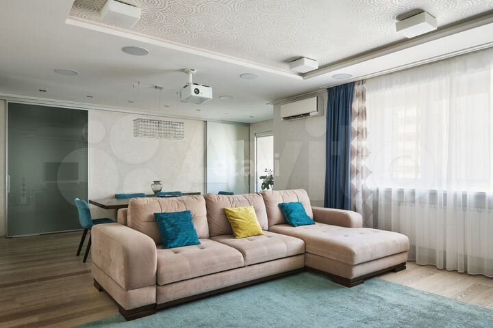 3-к. квартира, 122 м², 4/10 эт.