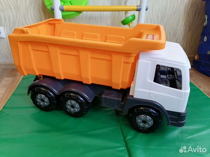 Грузовик большой