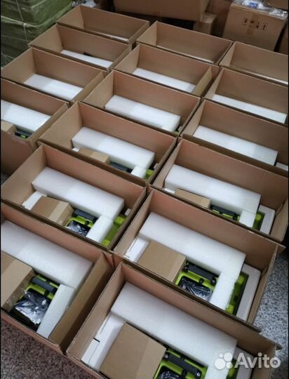 Прикормочный кораблик D18